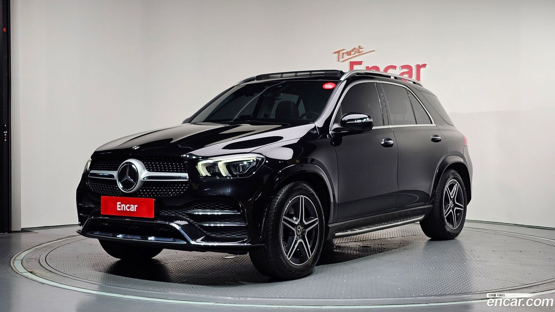 Main__Slider__Photo:GLE-Class Mercedes-Benz 2020.4-0