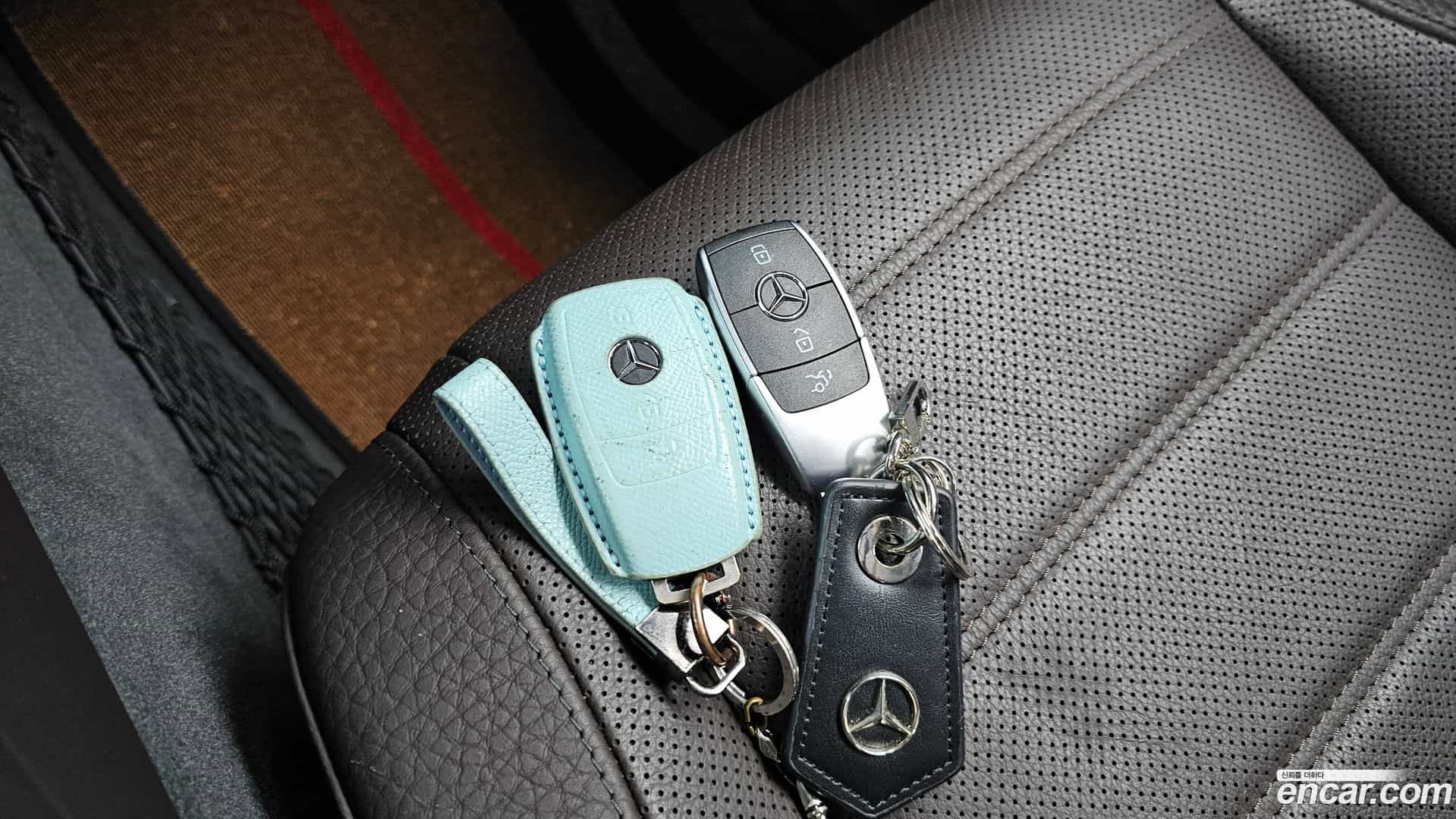 GLE-Class Mercedes-Benz 2020.4-INNER-036