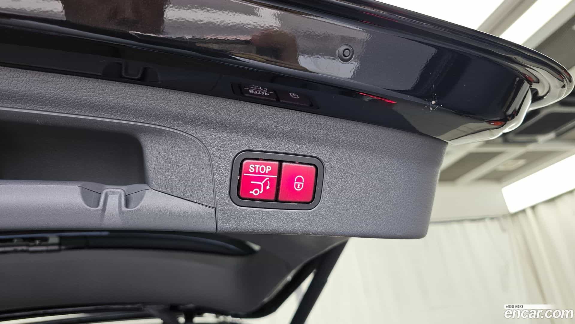 GLE-Class Mercedes-Benz 2020.4-OPTION-043