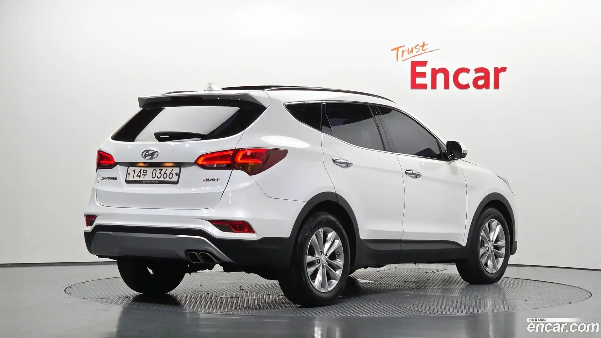 Santafe Hyundai 2015.8-OUTER-002