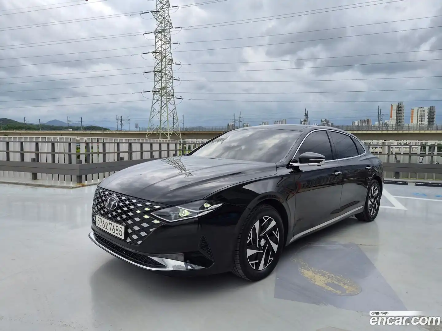 Grandeur Hyundai 2022.2-OUTER-001