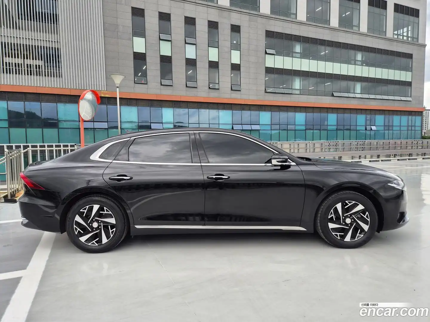 Grandeur Hyundai 2022.2-OUTER-005
