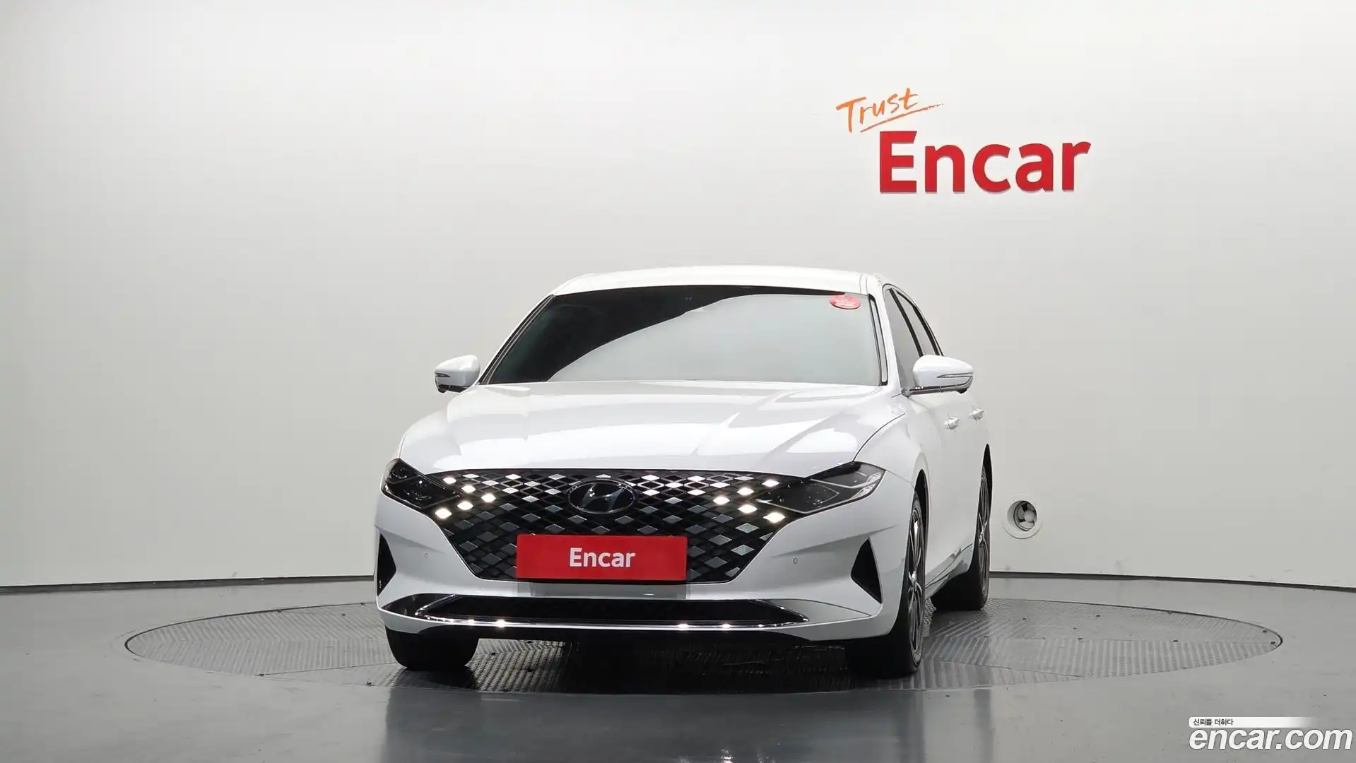 Grandeur Hyundai 2022.5-OUTER-003