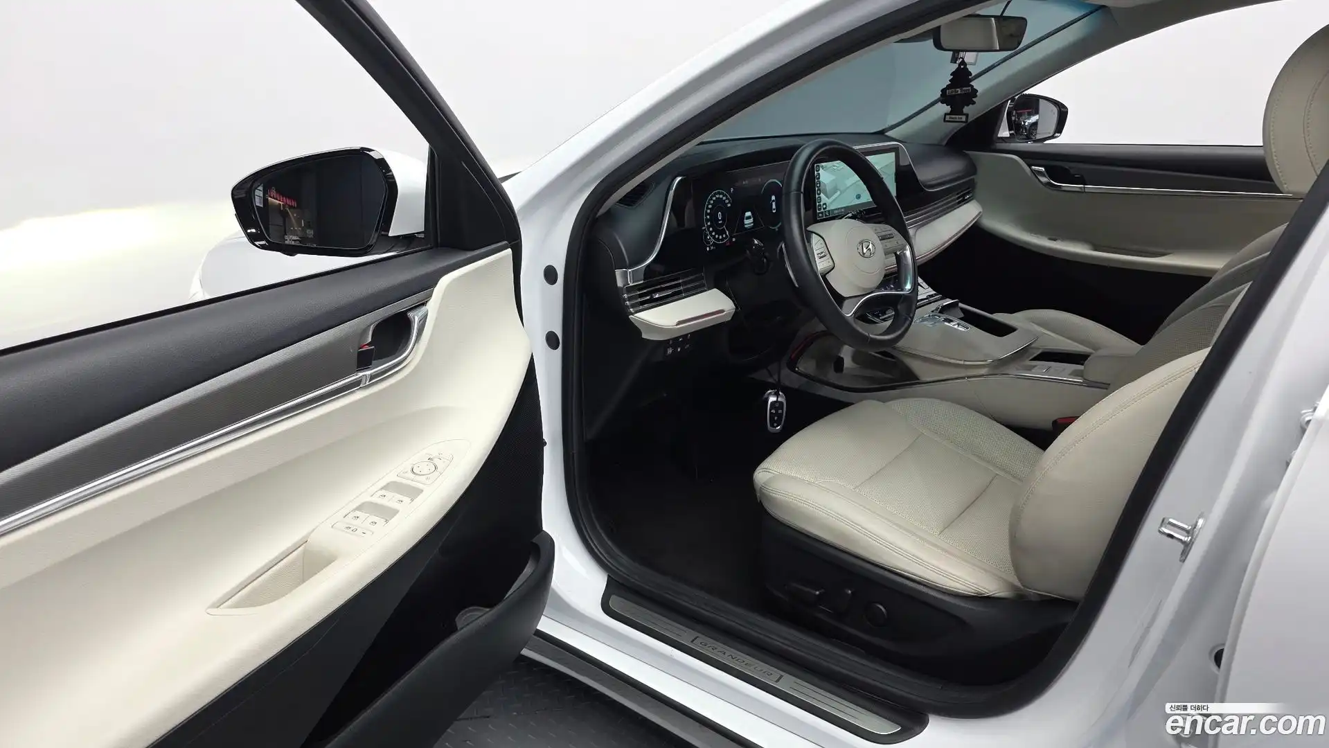 Grandeur Hyundai 2022.5-INNER-010