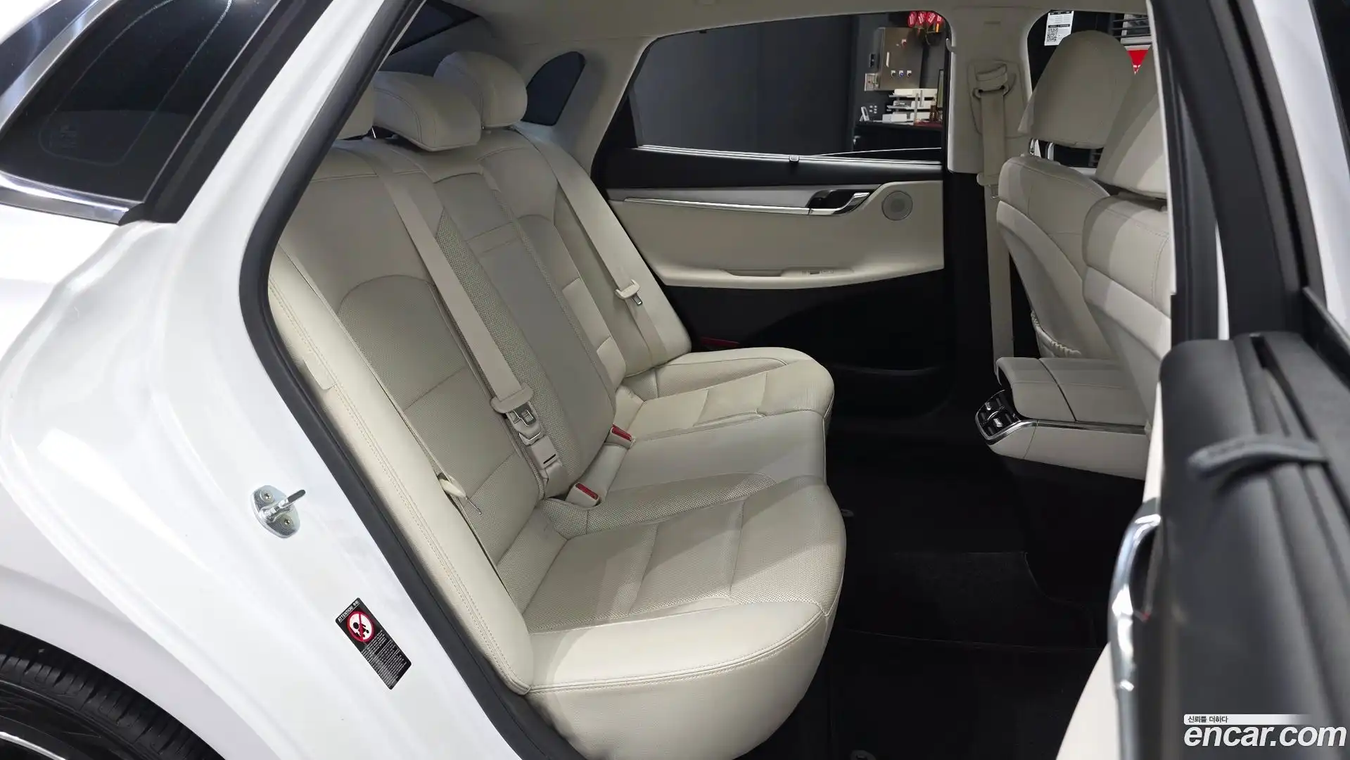 Grandeur Hyundai 2022.5-OPTION-016