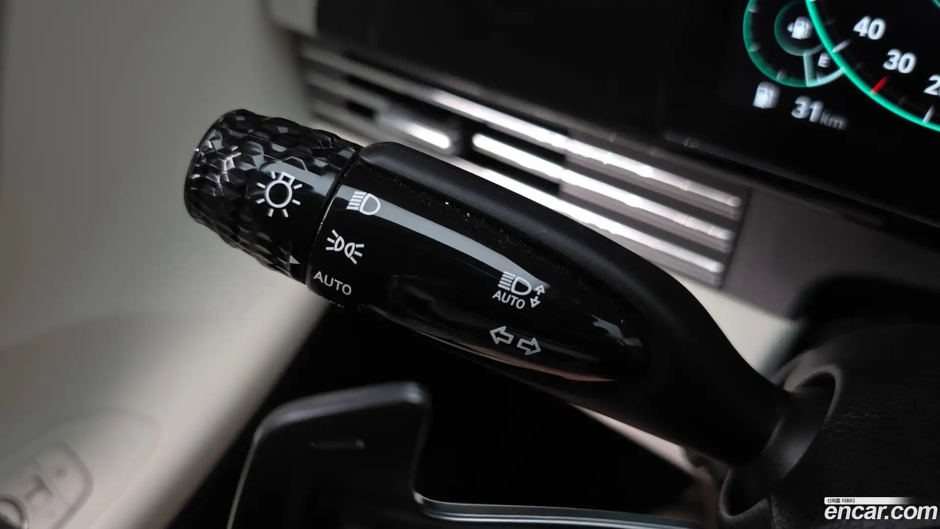Grandeur Hyundai 2022.5-OPTION-041