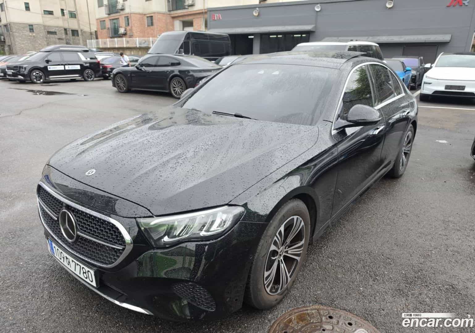 E-Class Mercedes-Benz 2025.8-OUTER-002