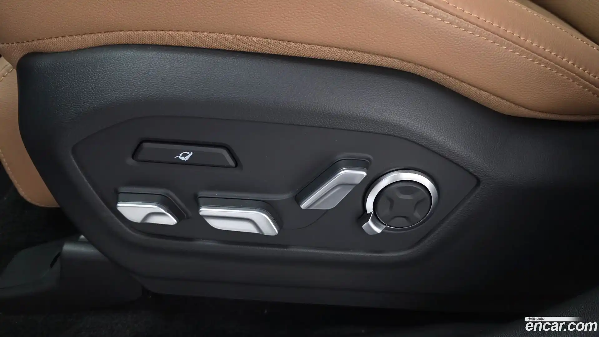 Santafe Hyundai 2025.1-OPTION-048