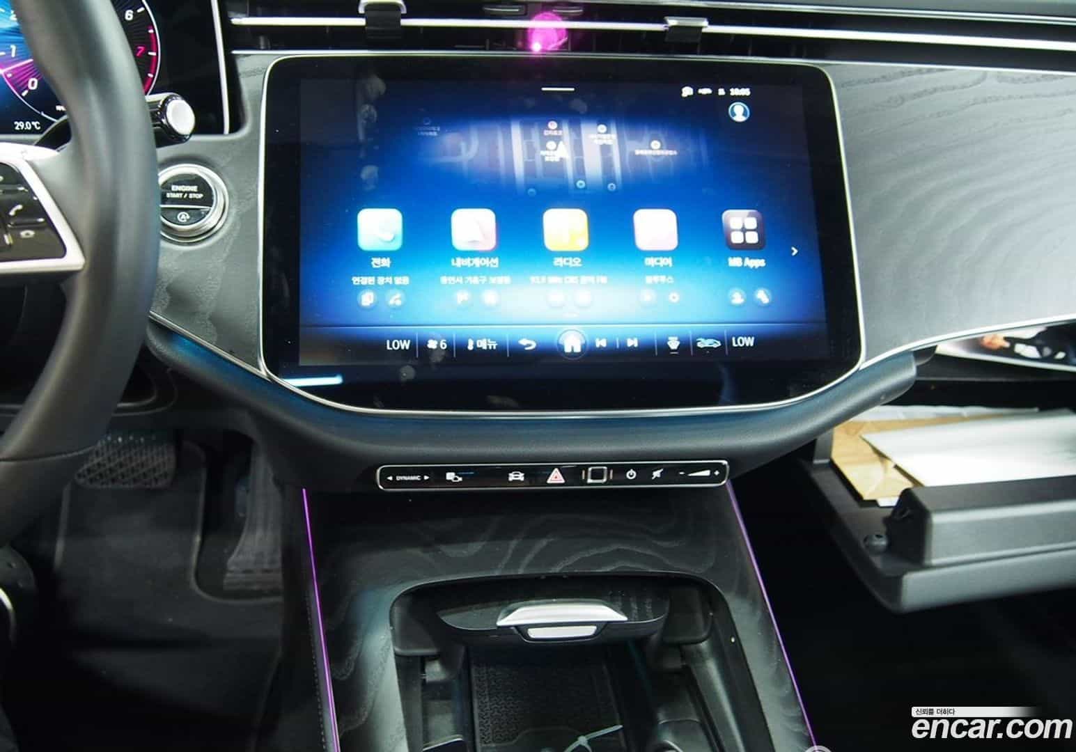 E-Class Mercedes-Benz 2025.5-INNER-009