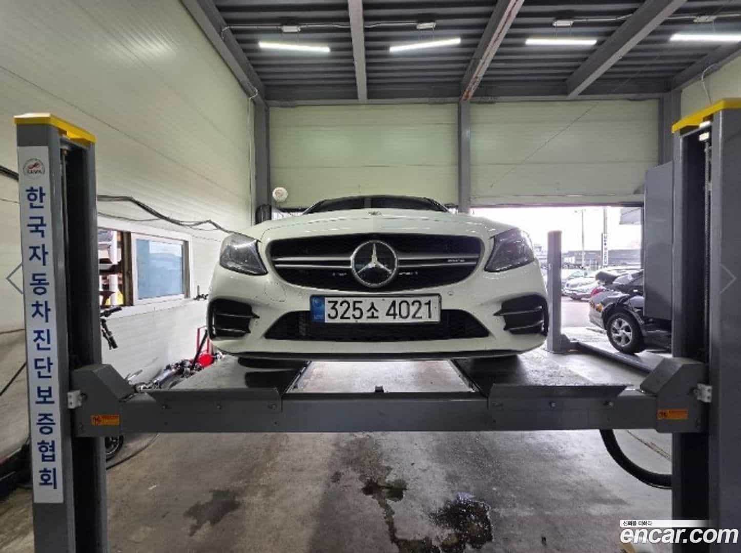 C-Class Mercedes-Benz 2021.11-OUTER-001