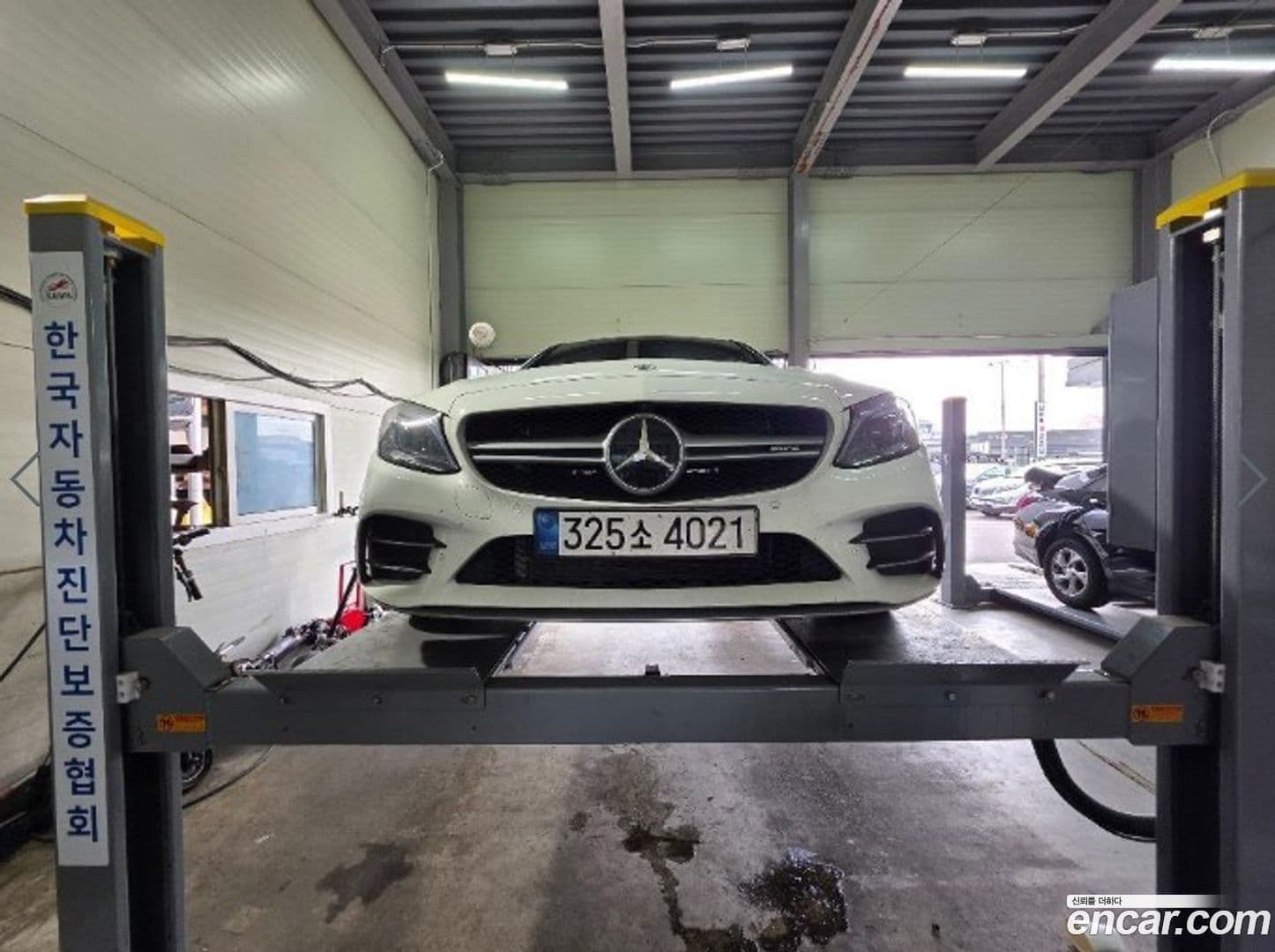 Main__Slider__Photo:C-Class Mercedes-Benz 2021.11-0