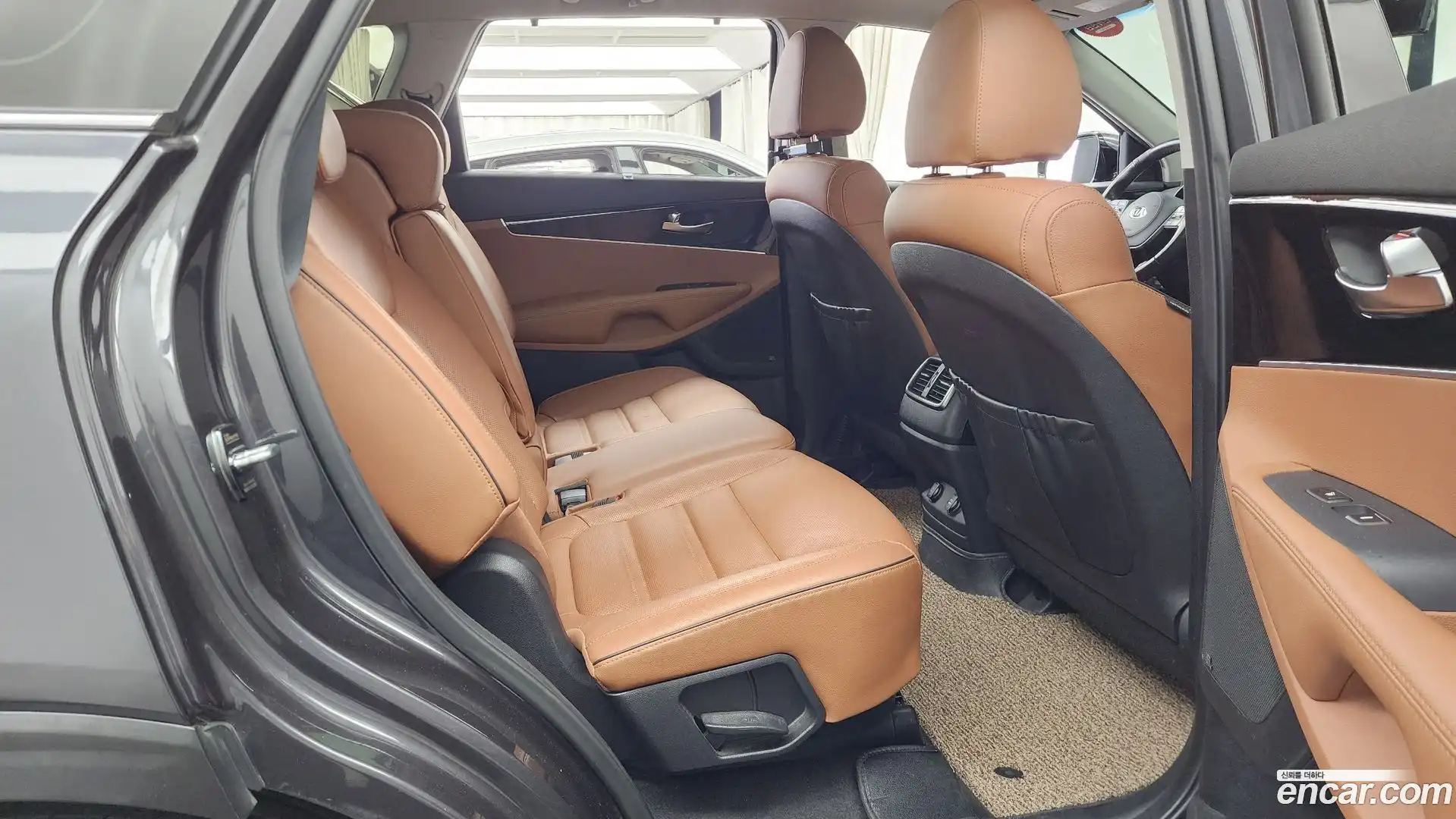 Sorento Kia 2018.9-OPTION-016