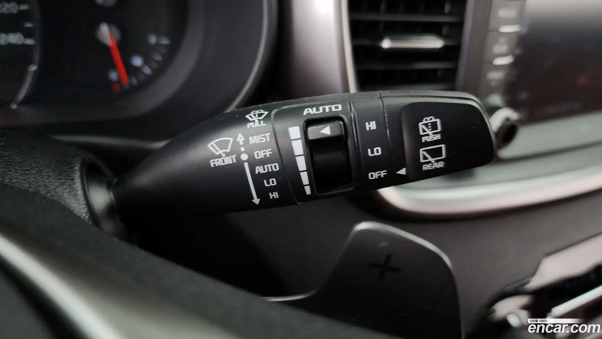 Sorento Kia 2018.9-OPTION-042