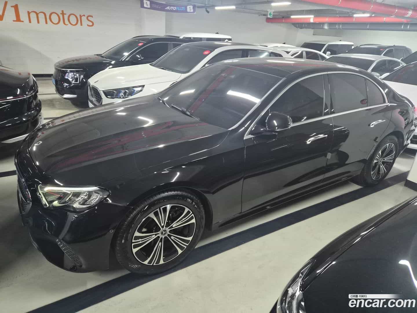 E-Class Mercedes-Benz 2025.8-OUTER-002
