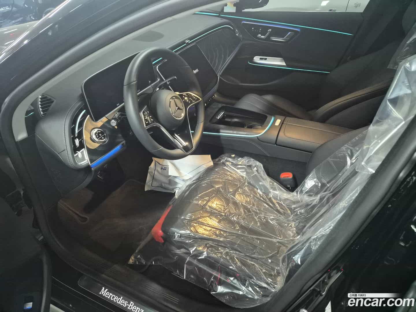 E-Class Mercedes-Benz 2025.8-INNER-007
