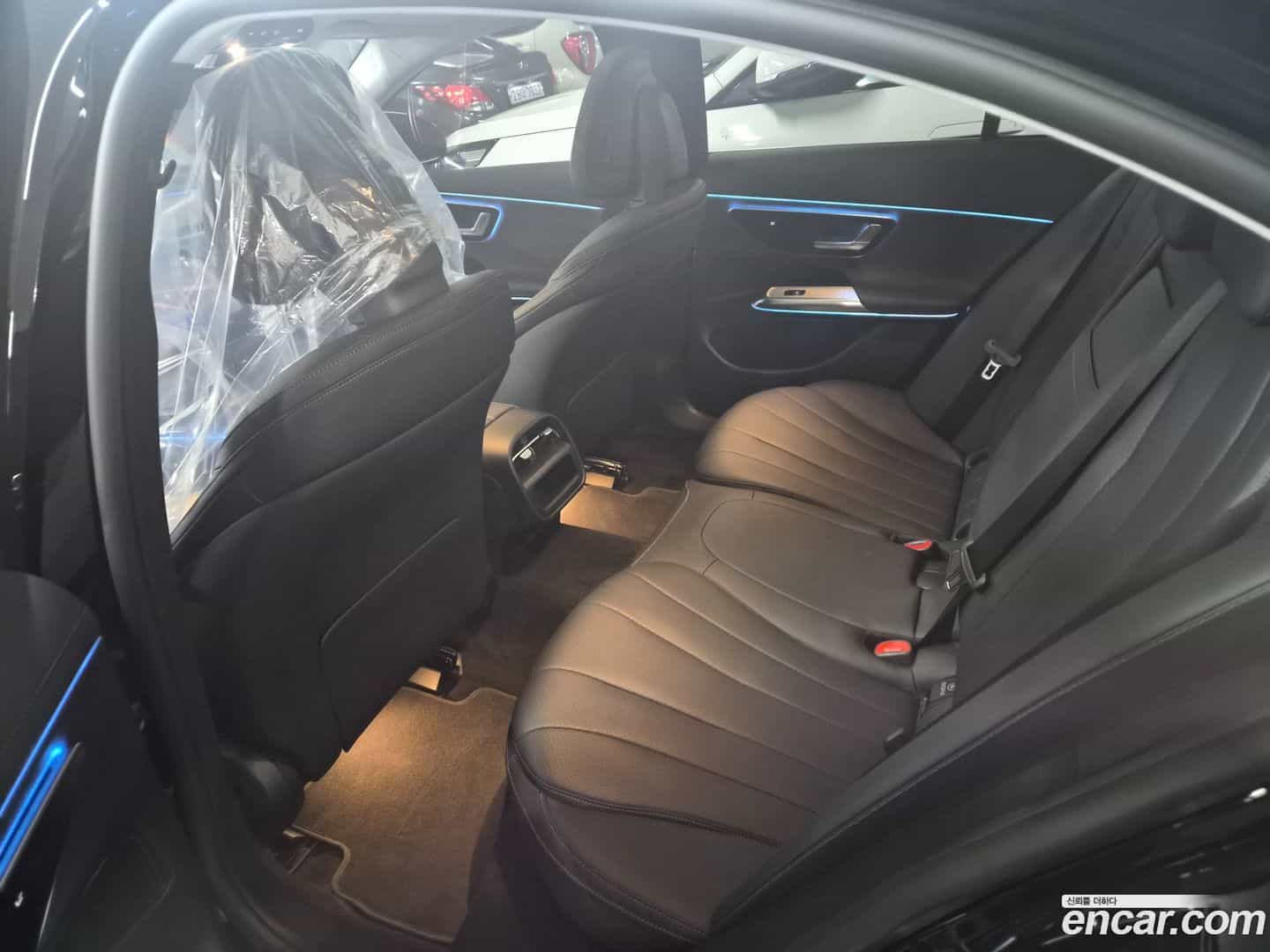 E-Class Mercedes-Benz 2025.8-OPTION-016