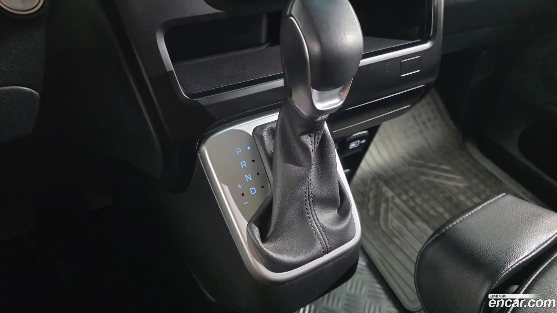 Staria Hyundai 2023.2-INNER-009