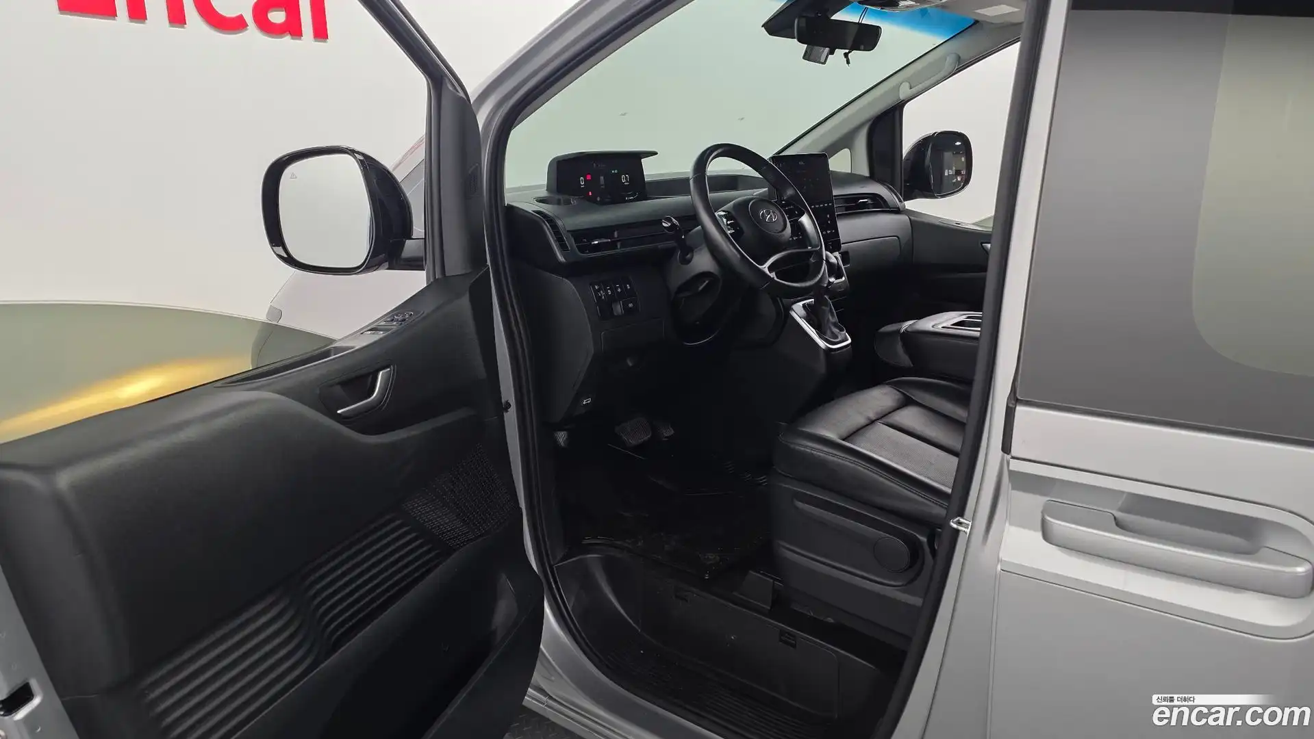 Staria Hyundai 2023.2-INNER-010