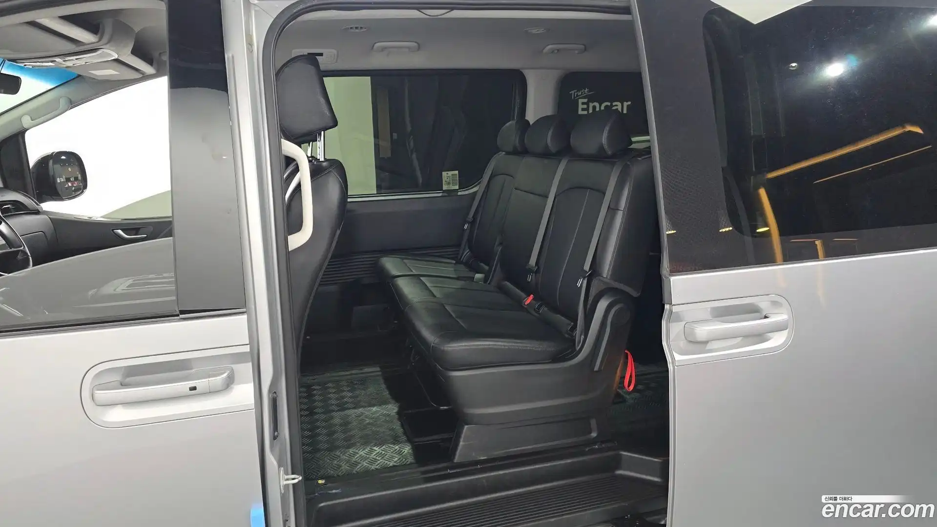 Staria Hyundai 2023.2-OPTION-015