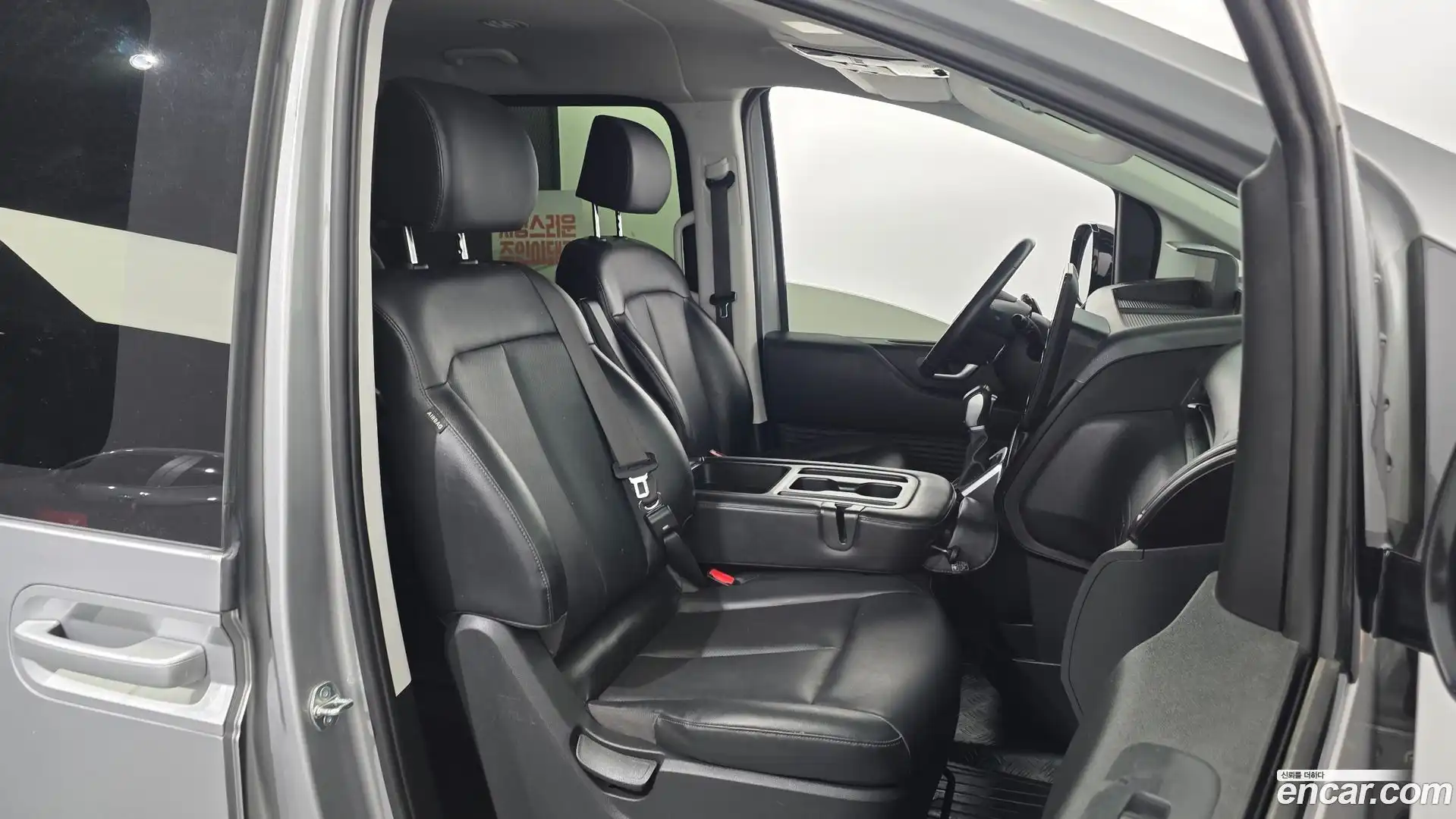 Staria Hyundai 2023.2-INNER-036