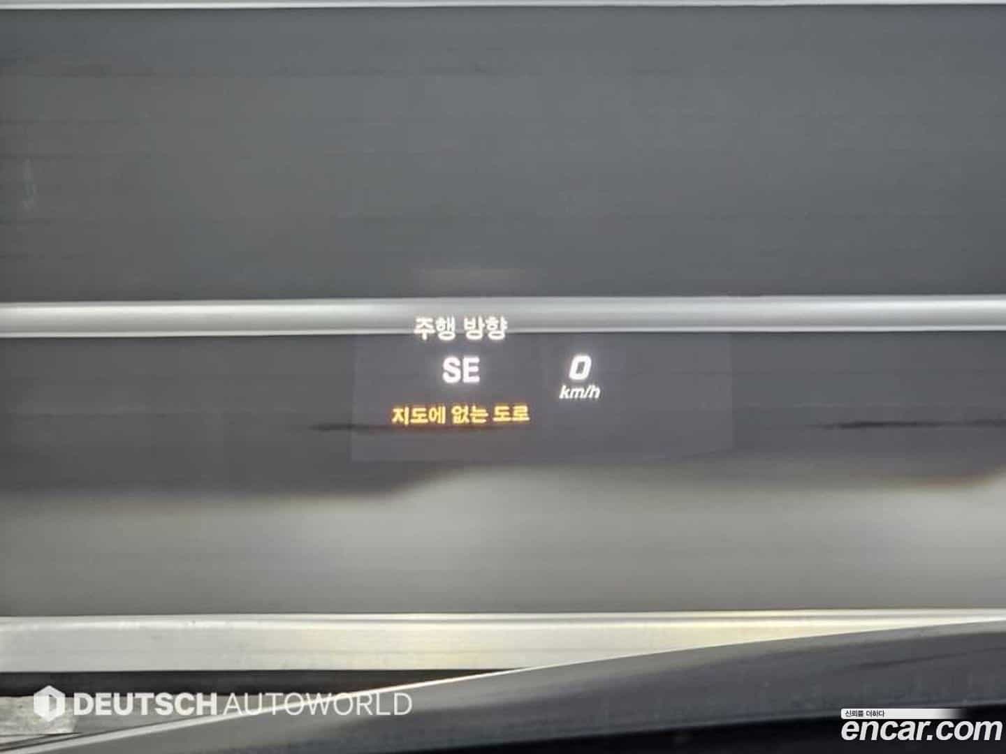 C-Class Mercedes-Benz 2018.3-OPTION-021