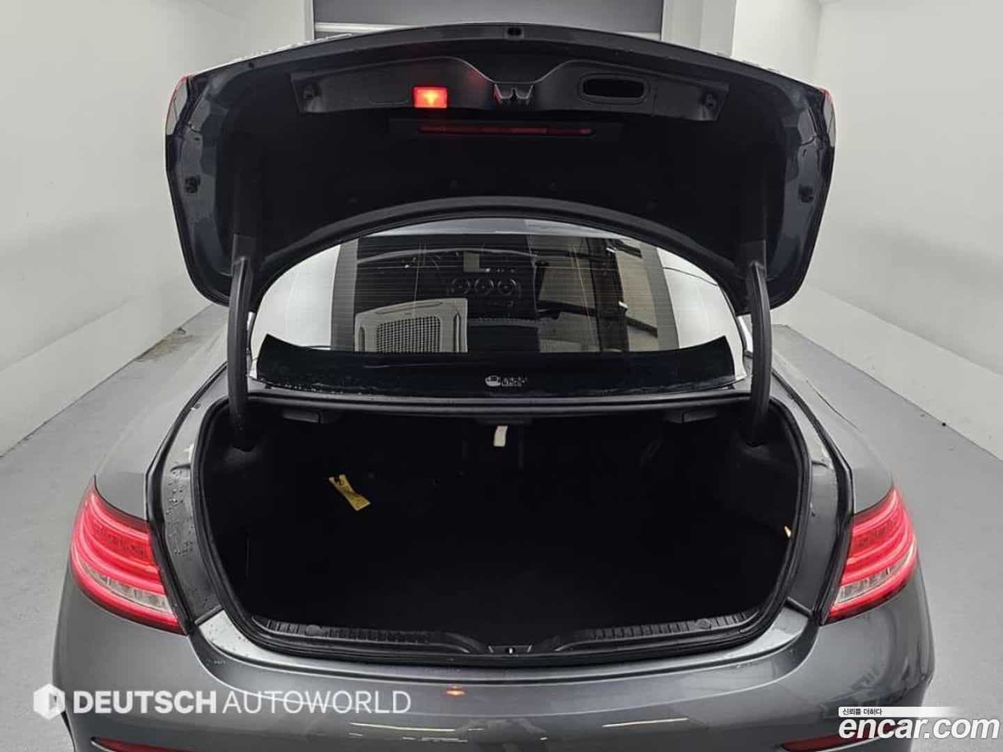 C-Class Mercedes-Benz 2018.3-OPTION-023