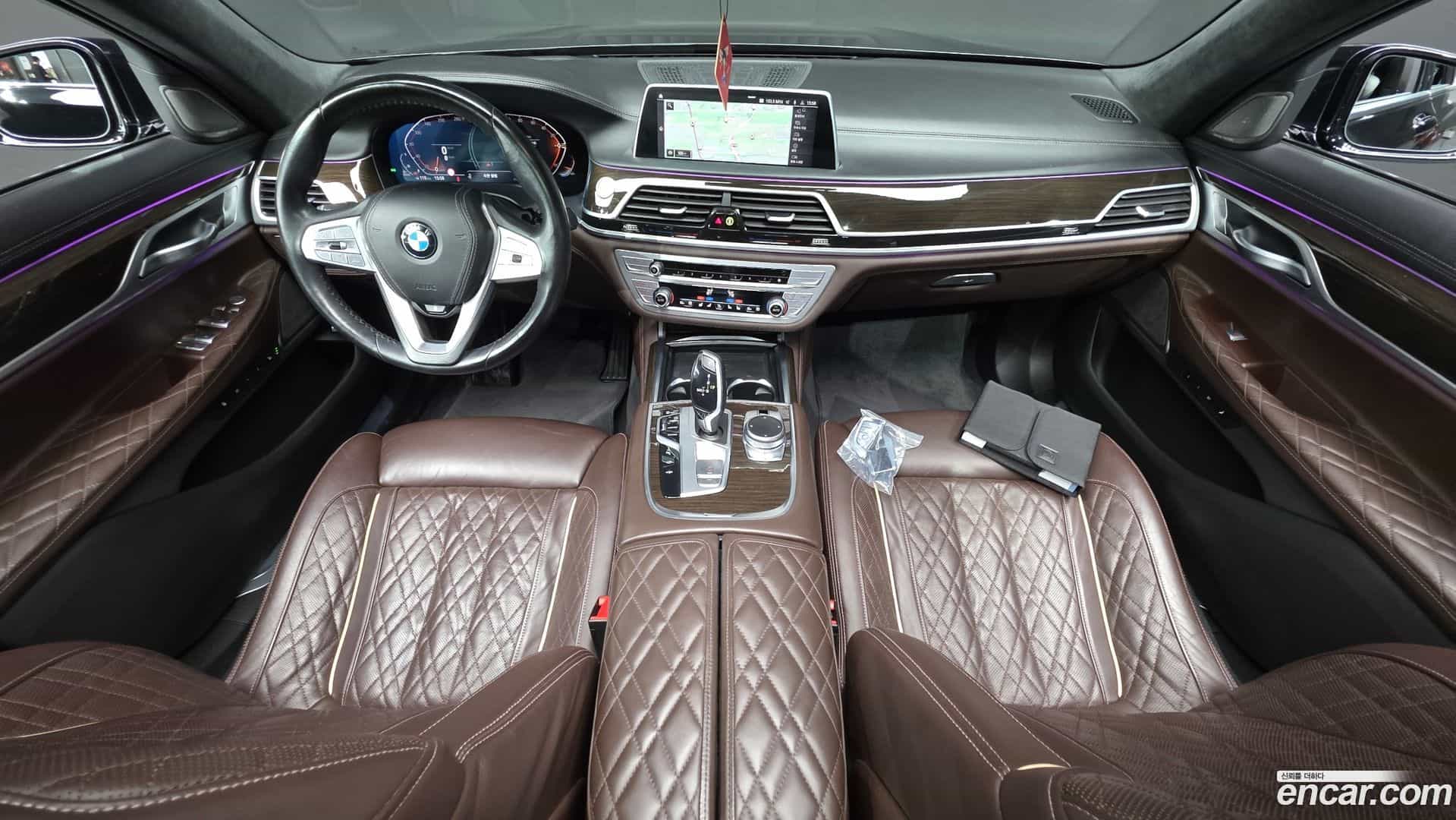 7-Series BMW 2021.4-INNER-007