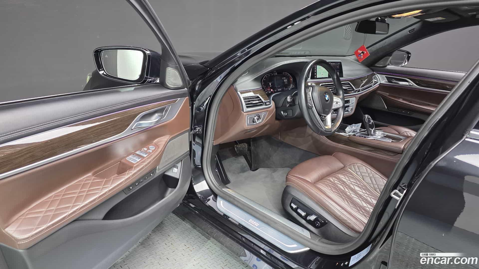 7-Series BMW 2021.4-INNER-010