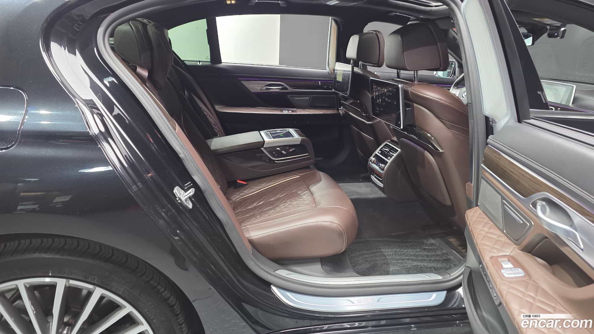 7-Series BMW 2021.4-OPTION-015