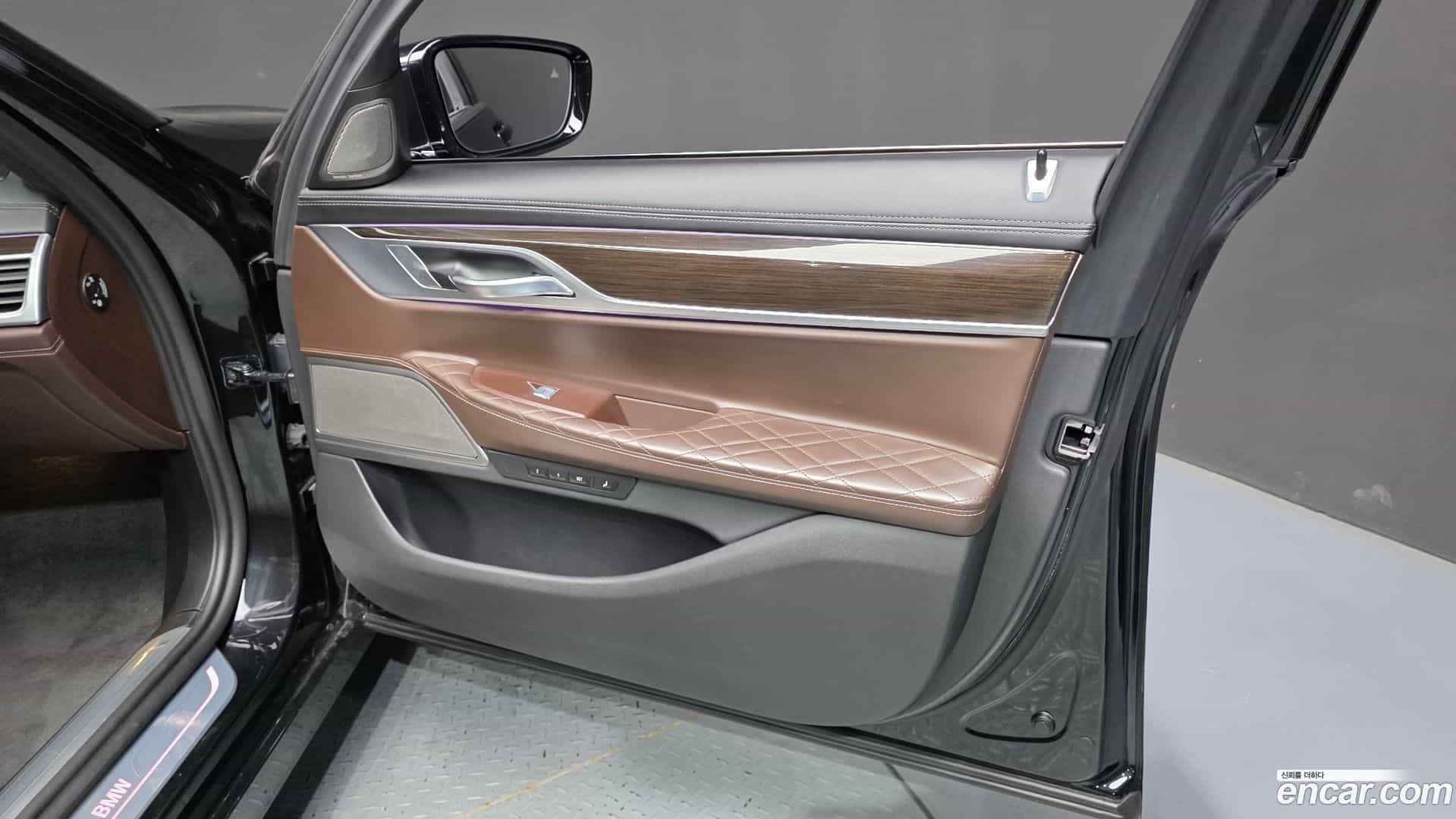 7-Series BMW 2021.4-INNER-034