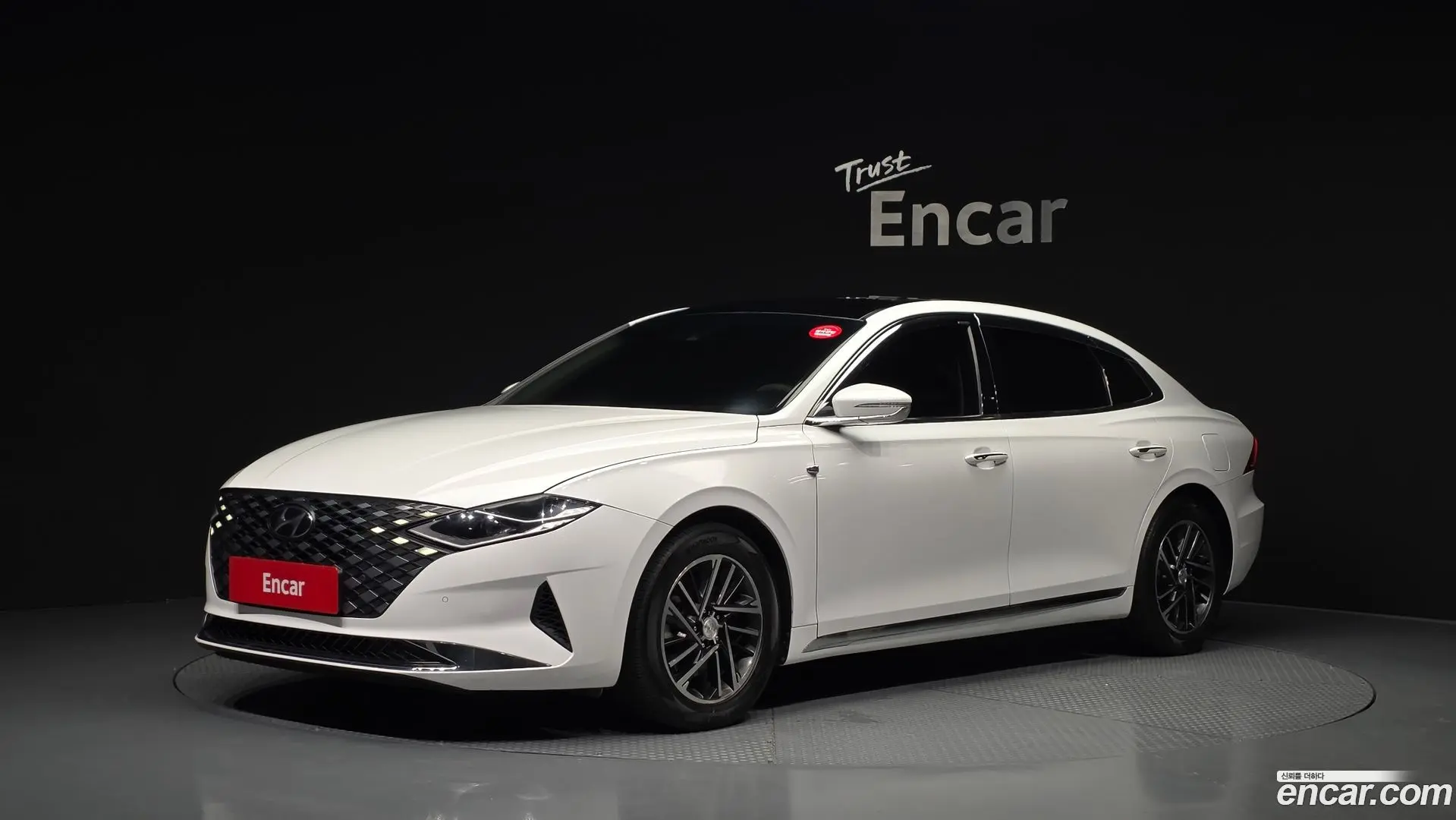 Main__Slider__Photo:Grandeur Hyundai 2020.2-0