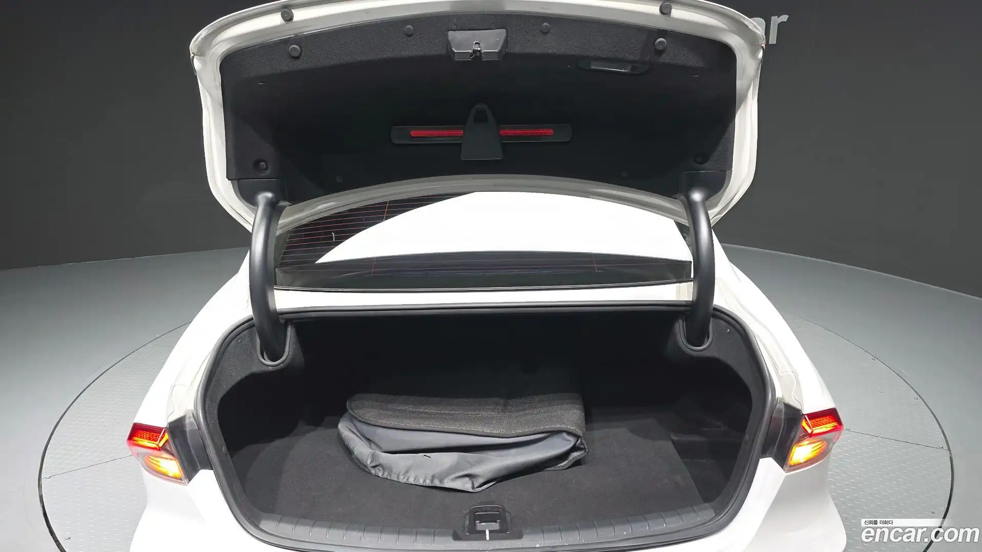 Grandeur Hyundai 2020.2-OPTION-024