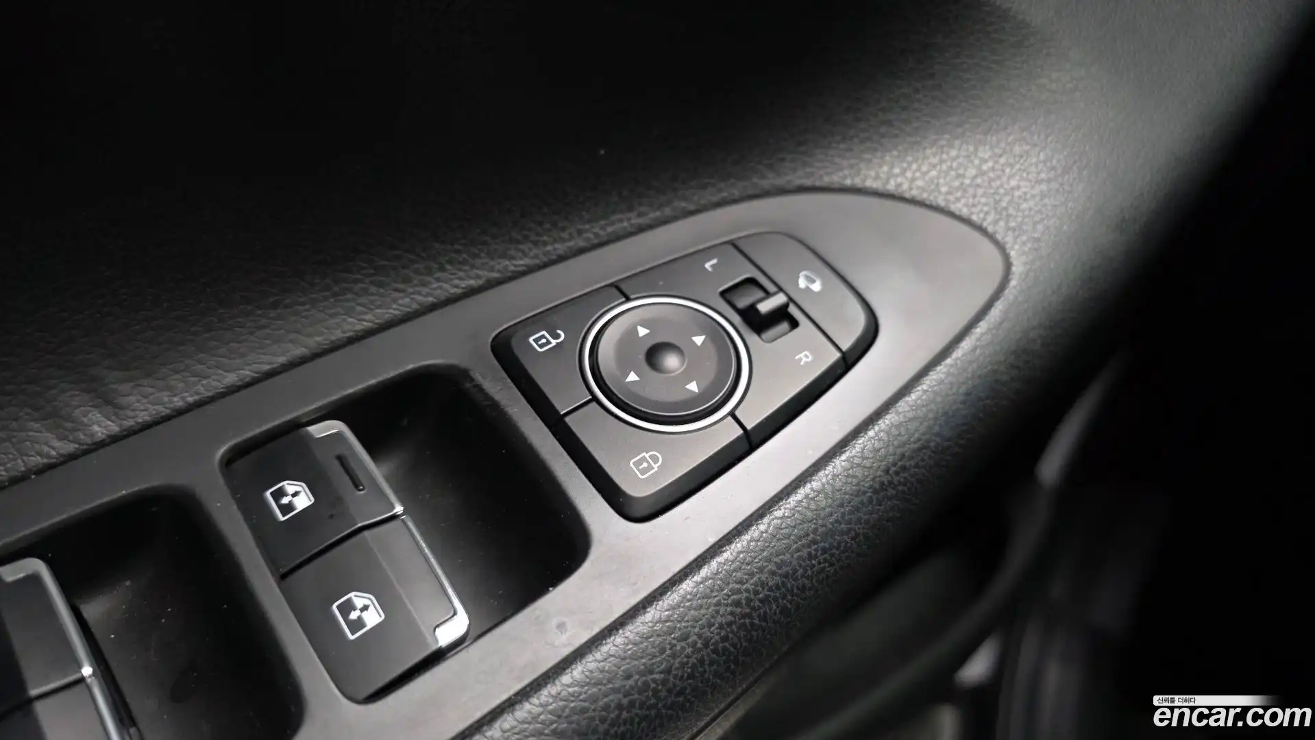 Grandeur Hyundai 2020.2-OPTION-042