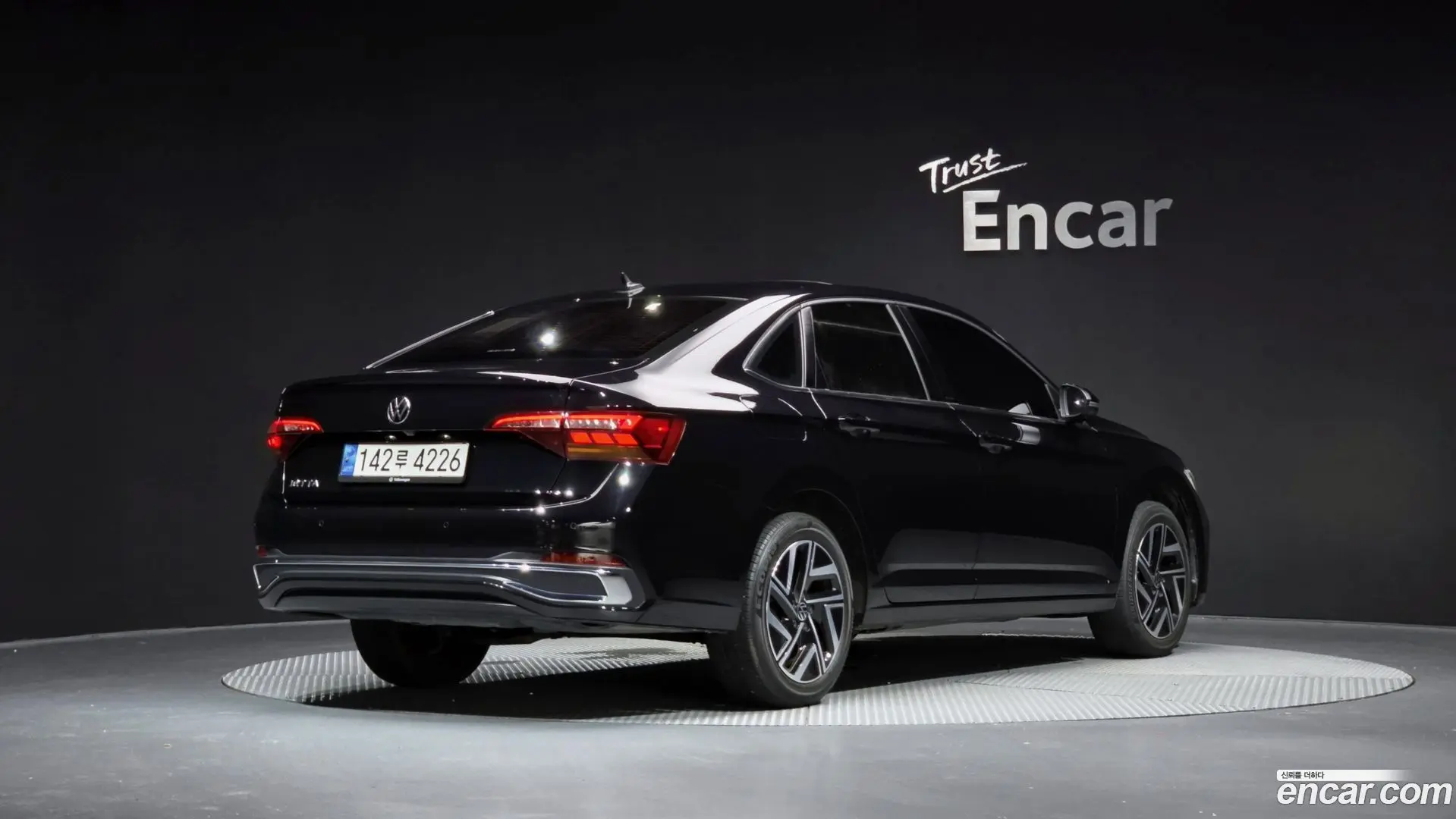 Main__Slider__Photo:Jetta Volkswagen 2022.11-1