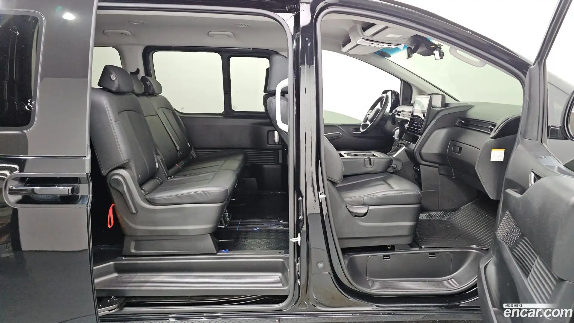 Staria Hyundai 2024.6-OPTION-023