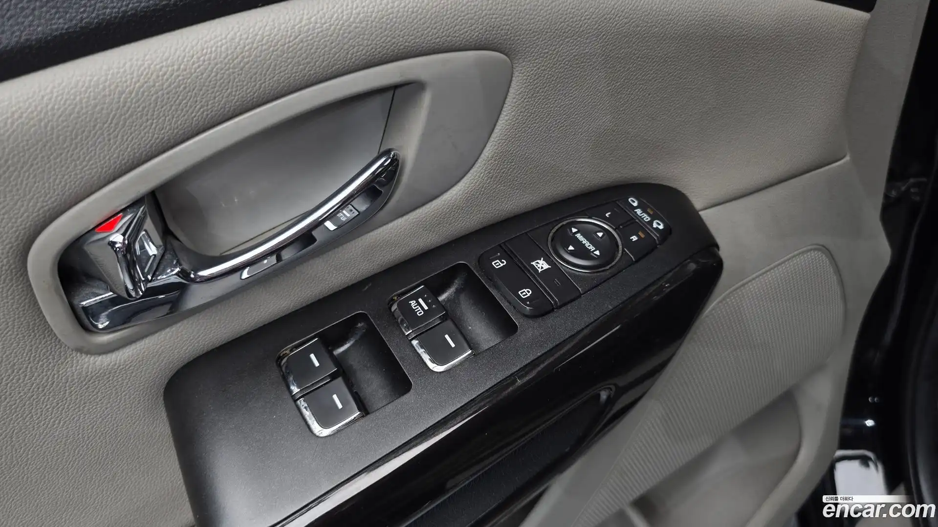 Canival Kia 2019.3-OPTION-024