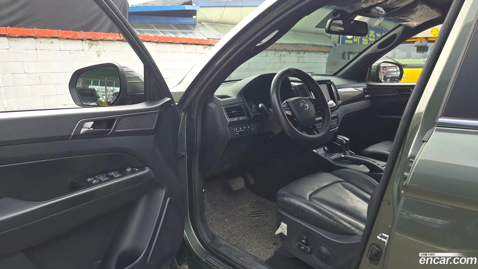 Rexton KG Mobility 2022.4-INNER-010