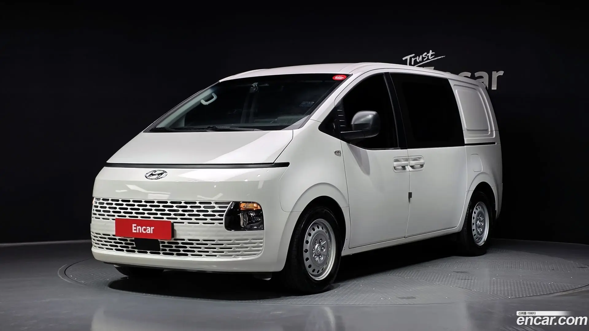 Main__Slider__Photo:Staria Hyundai 2022.3-0
