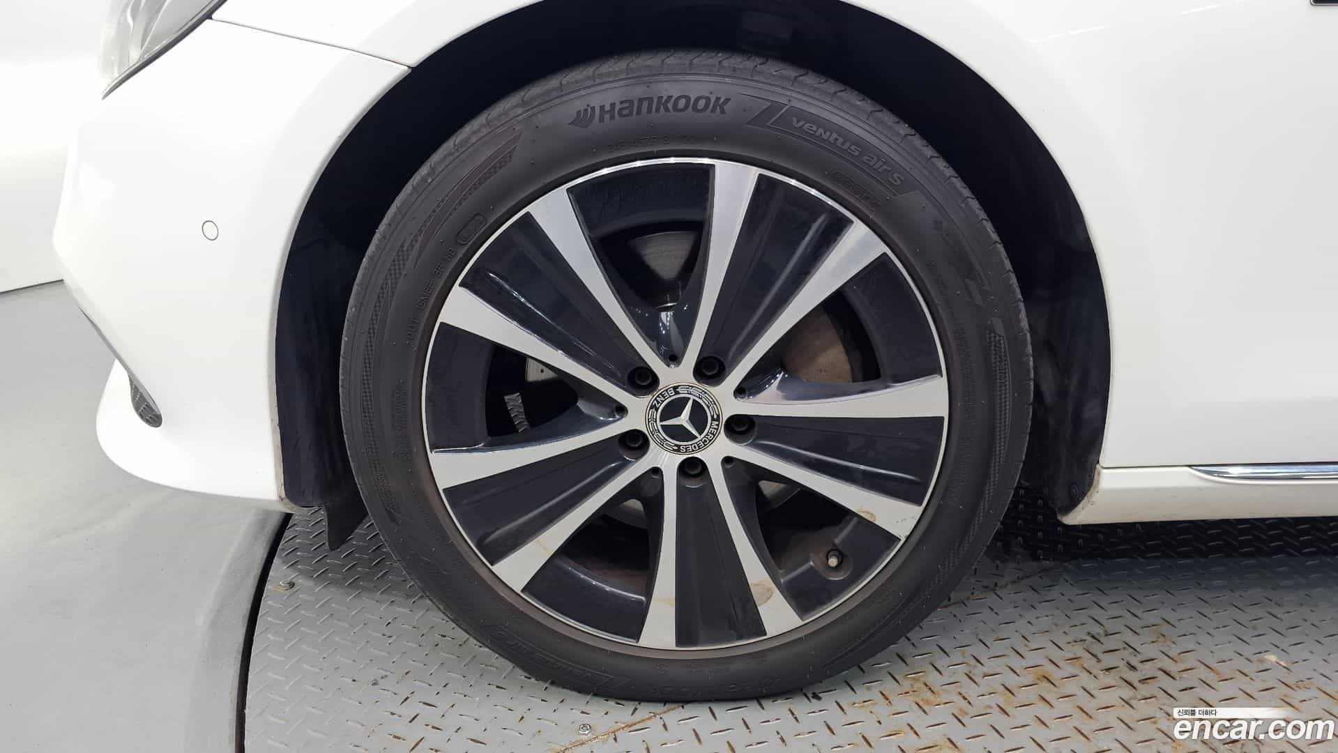 E-Class Mercedes-Benz 2019.10-OUTER-005