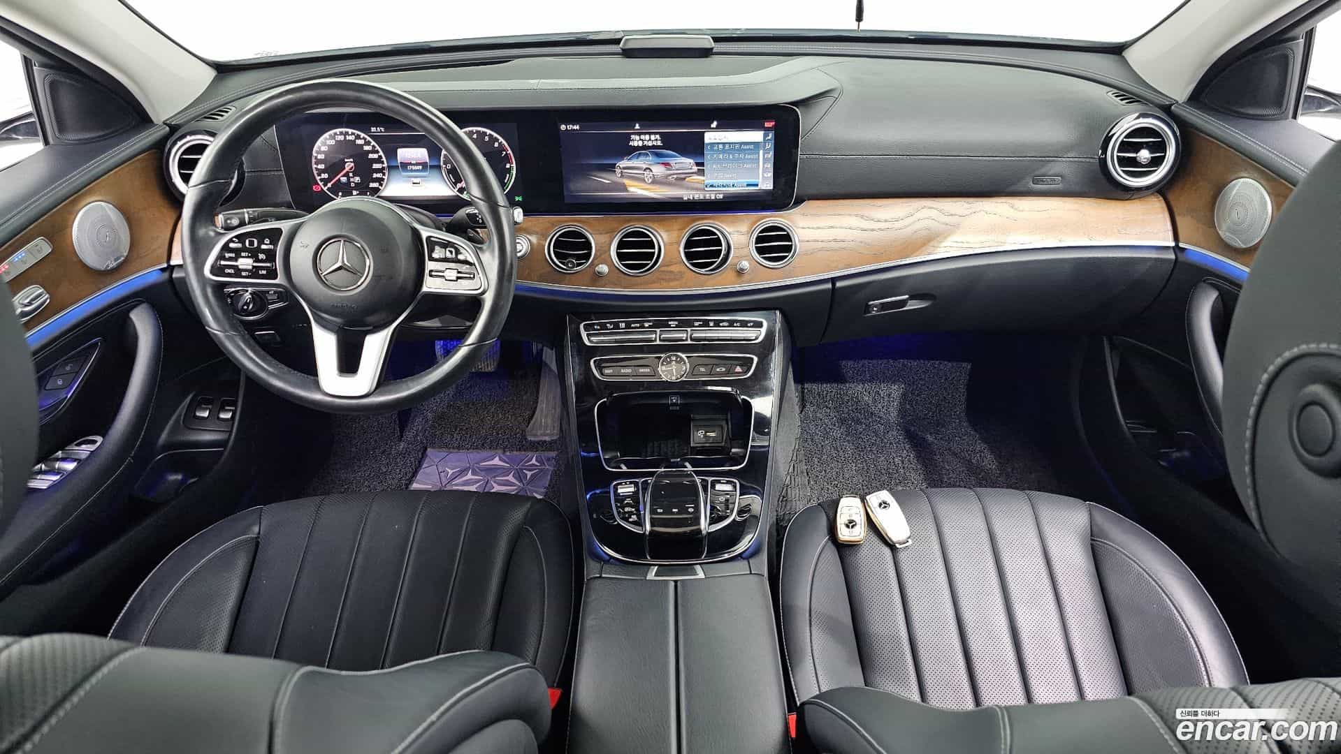 E-Class Mercedes-Benz 2019.10-INNER-007