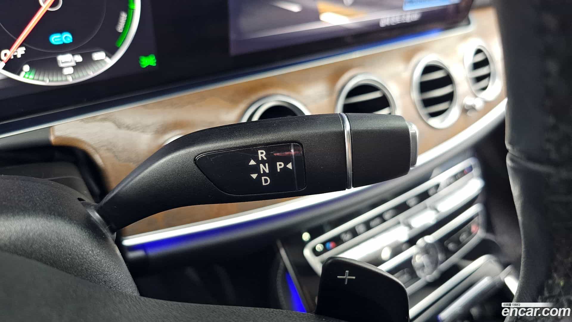 E-Class Mercedes-Benz 2019.10-INNER-009