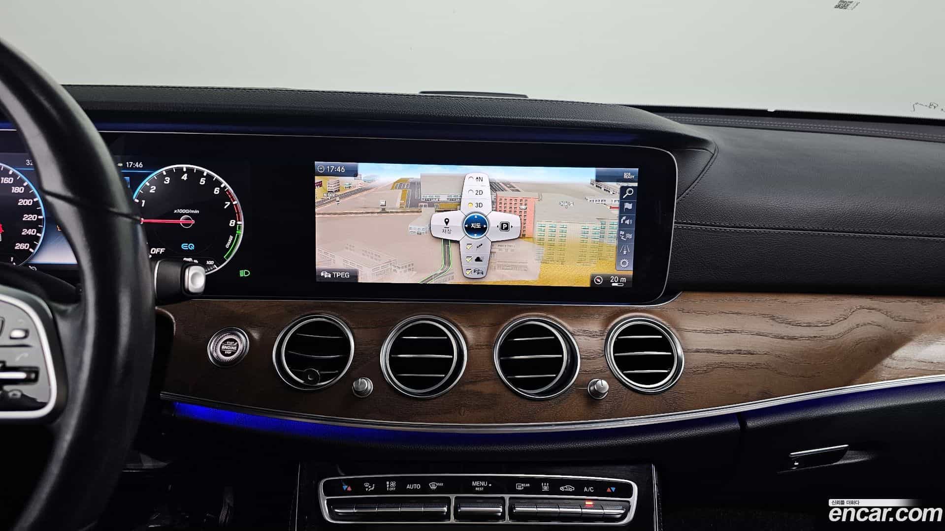 E-Class Mercedes-Benz 2019.10-OPTION-016