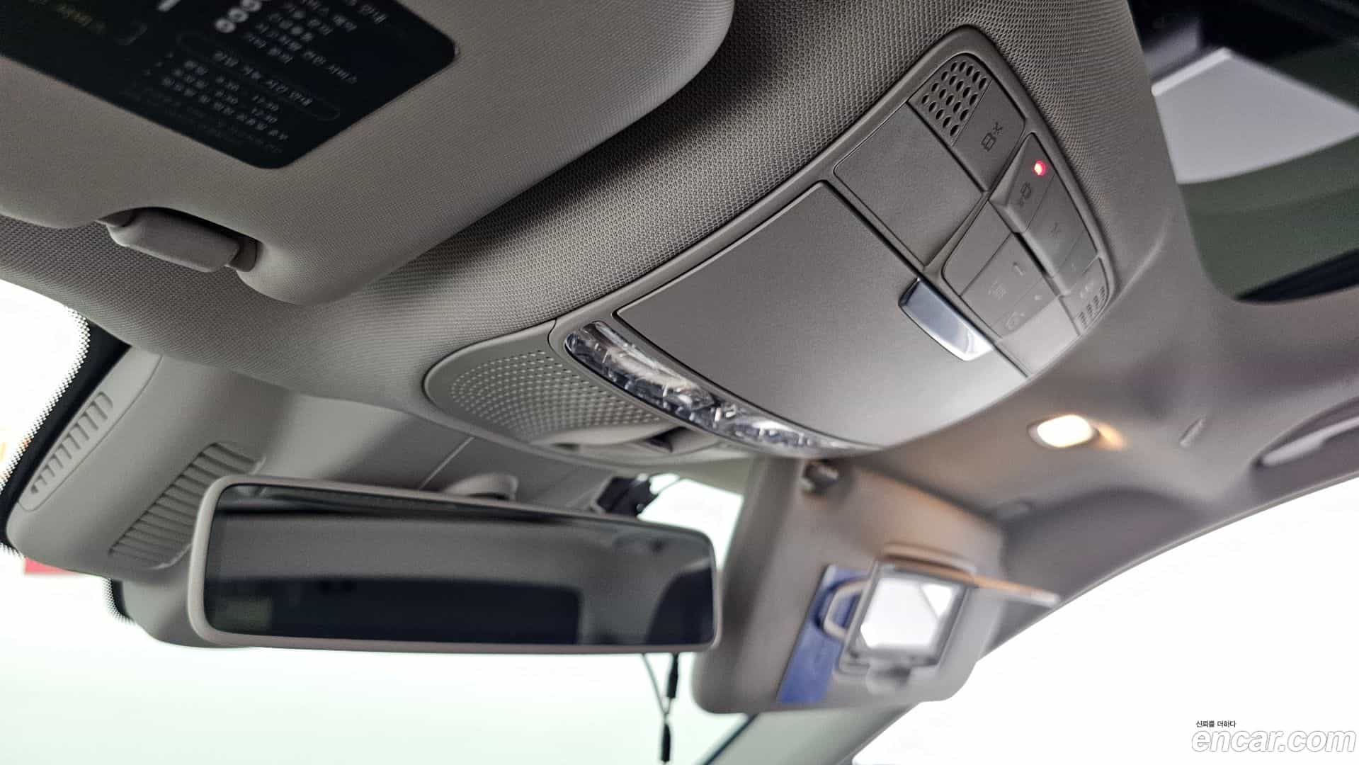 E-Class Mercedes-Benz 2019.10-OPTION-022