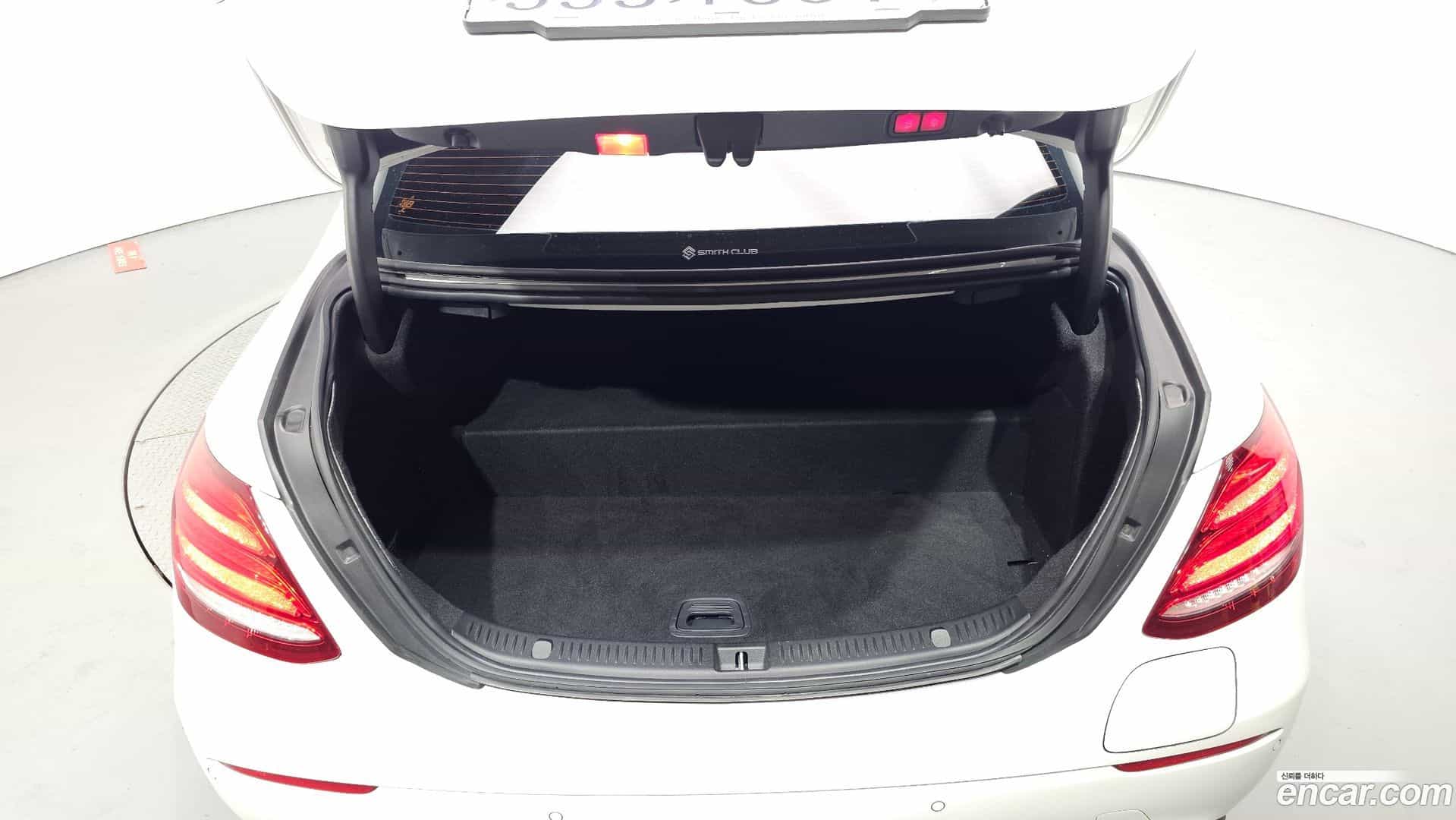 E-Class Mercedes-Benz 2019.10-OPTION-024
