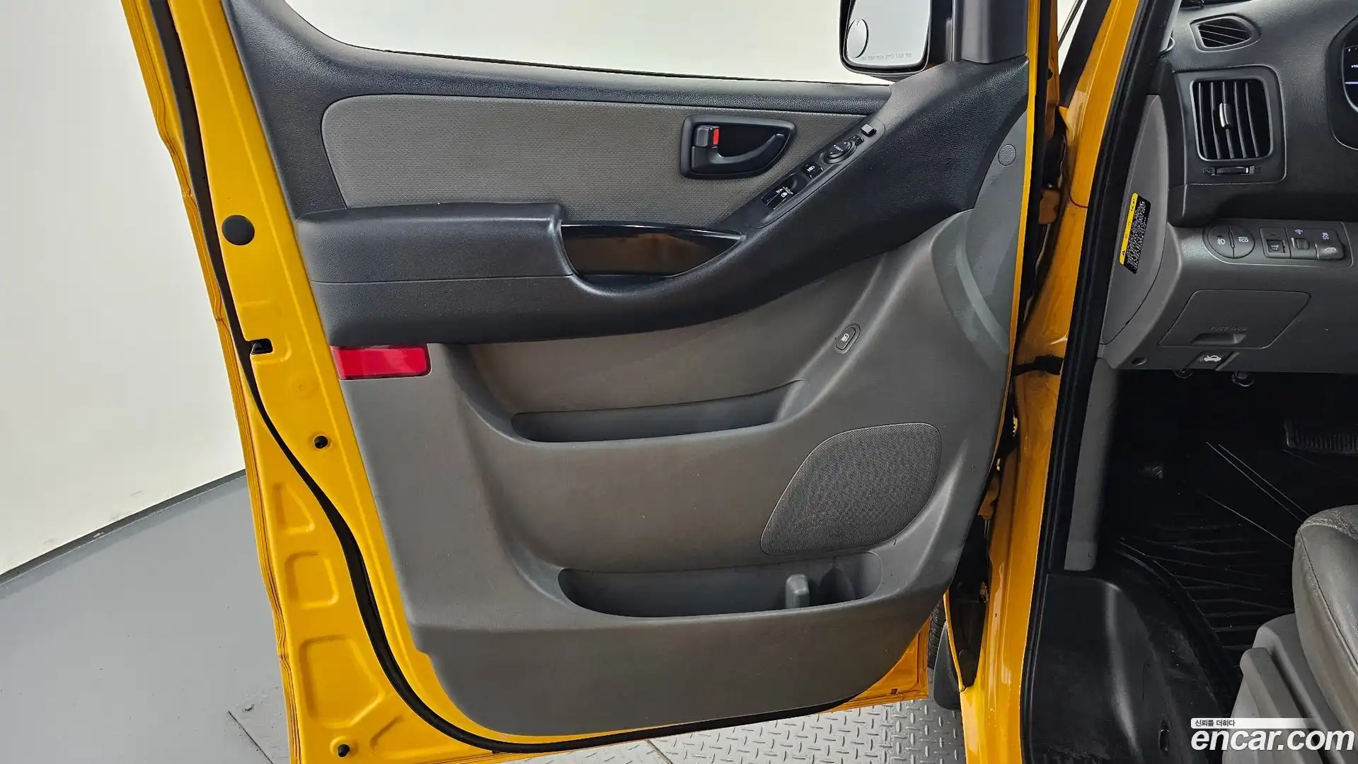 Starex Hyundai 2018.10-OPTION-021