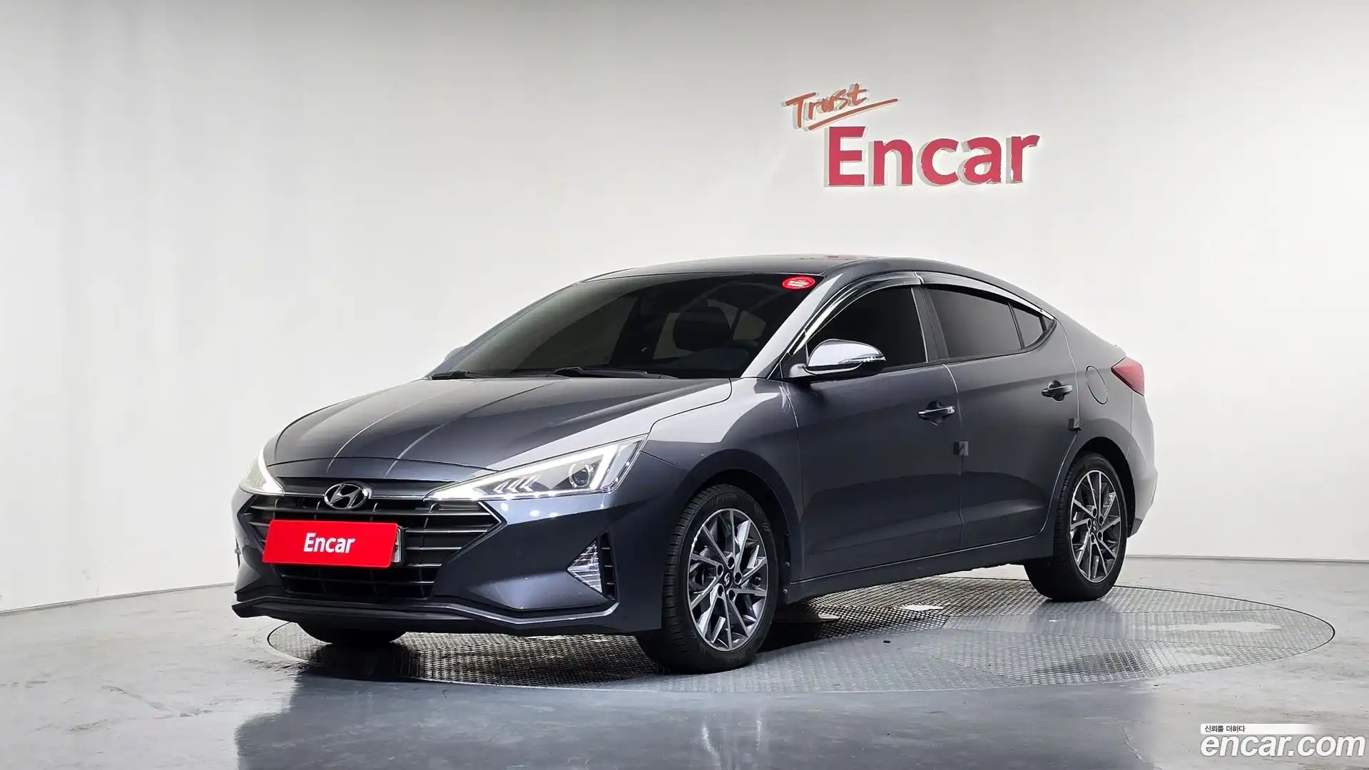 AVANTE Hyundai 2019.6-OUTER-001