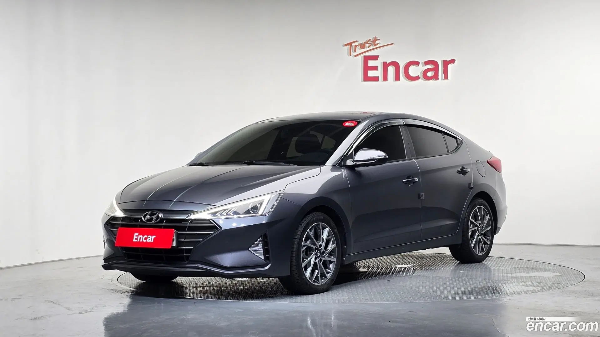 Main__Slider__Photo:AVANTE Hyundai 2019.6-0