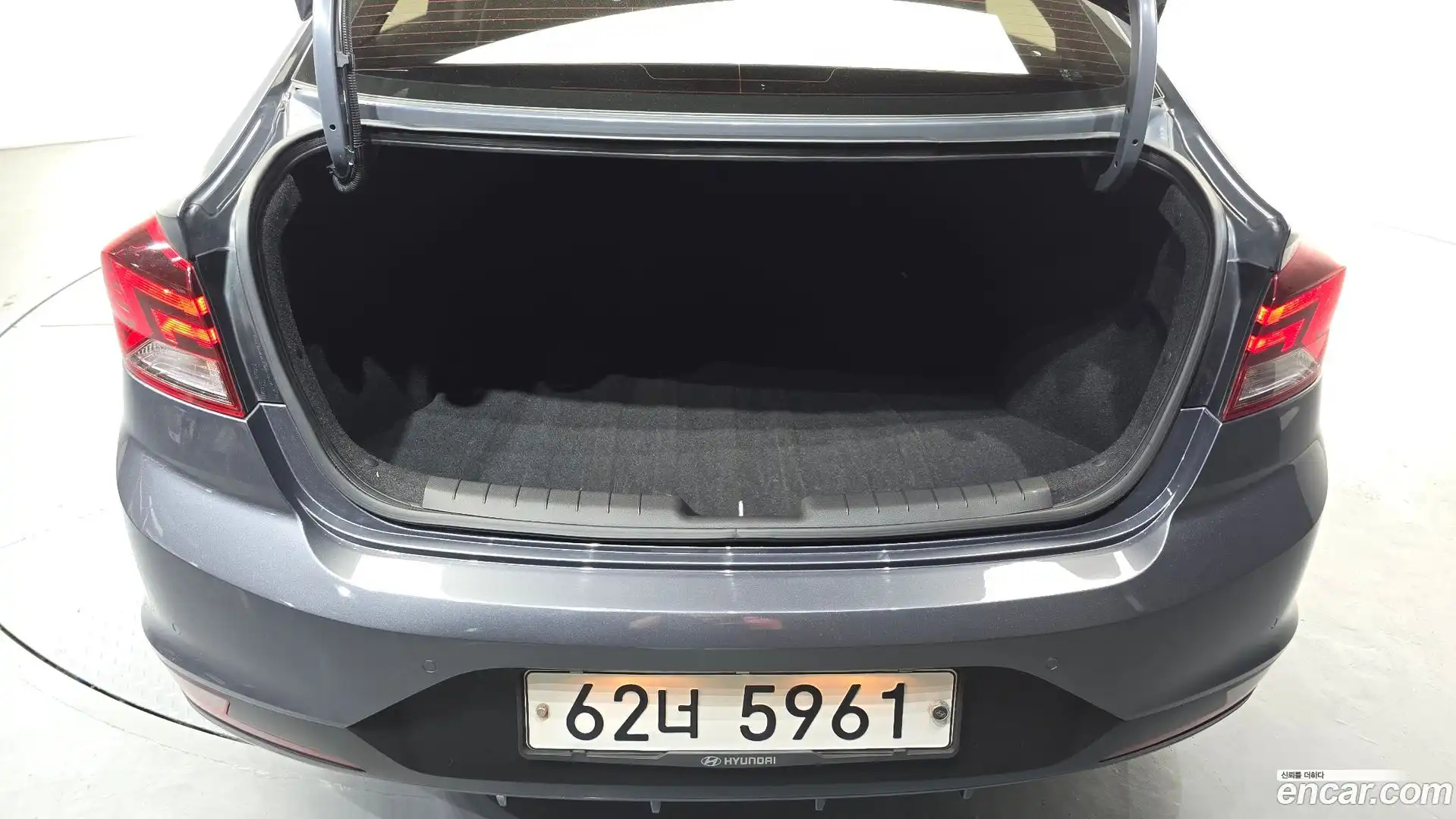 AVANTE Hyundai 2019.6-OPTION-019