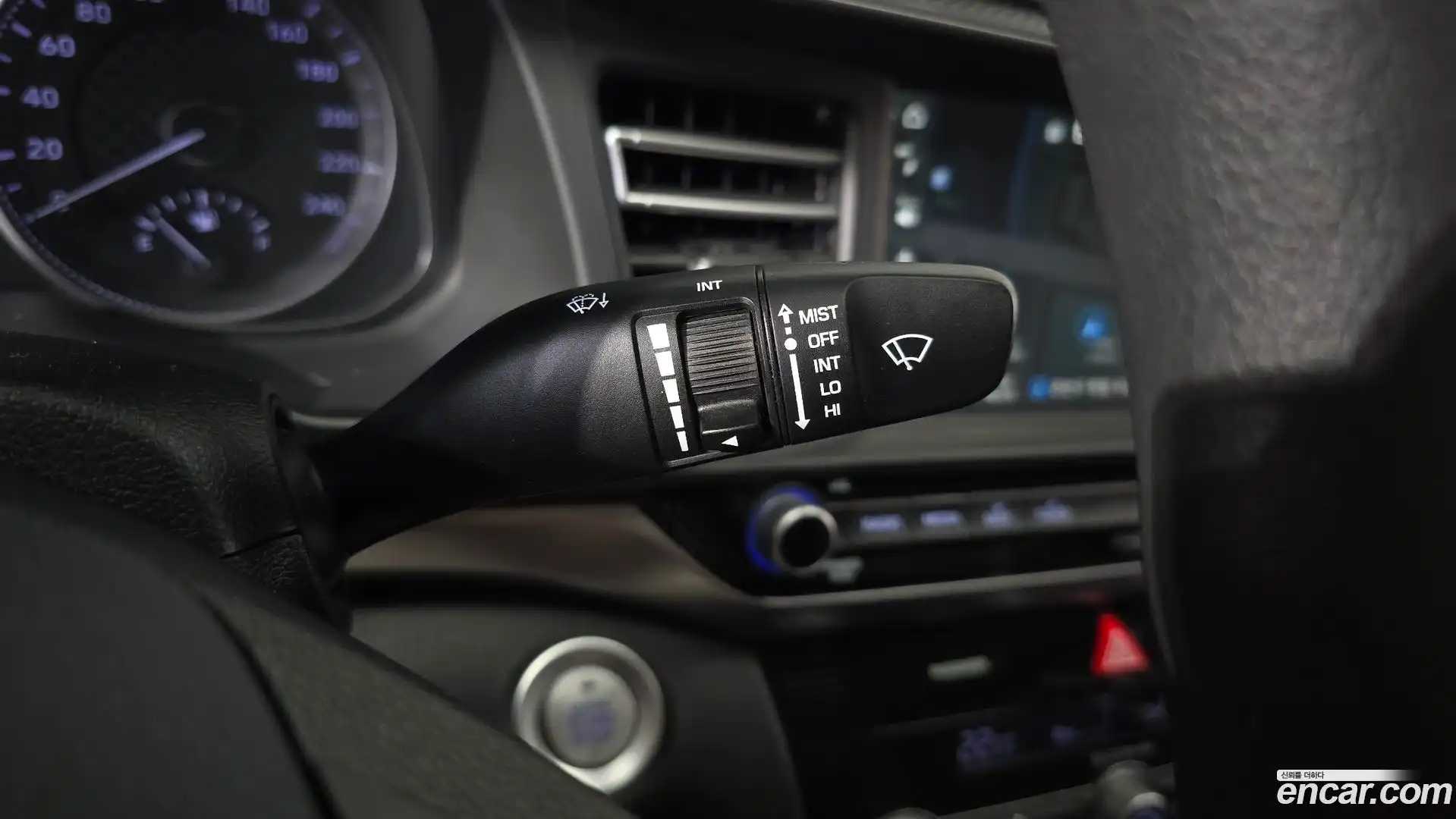AVANTE Hyundai 2019.6-OPTION-022