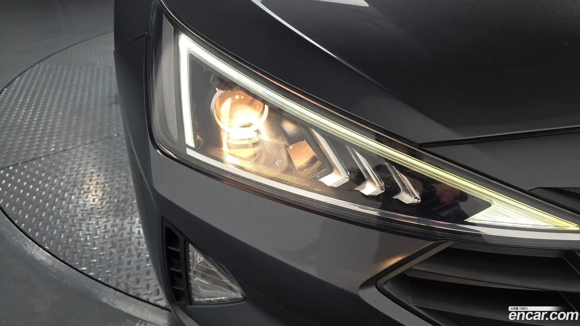 AVANTE Hyundai 2019.6-OUTER-032